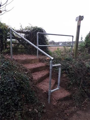  - Kennel Hill Pathway EE401A - Steps Made Safe